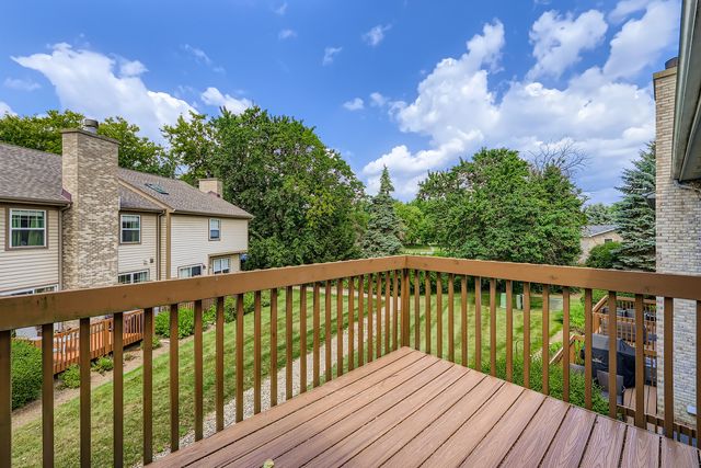 416 Kresswood Drive D, Mchenry, IL 60050