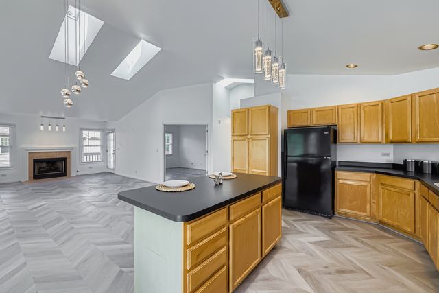 416 Kresswood Drive D, Mchenry, IL 60050