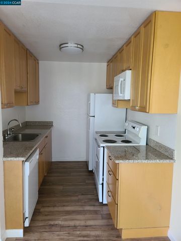 124 Benson, Vallejo, CA 94590