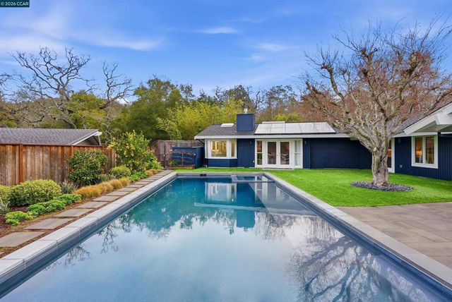 1 Green Acres Ct, Lafayette, CA 94549