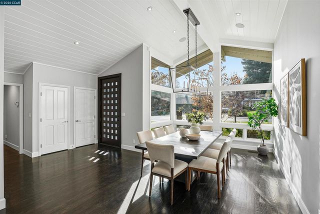 1 Green Acres Ct, Lafayette, CA 94549