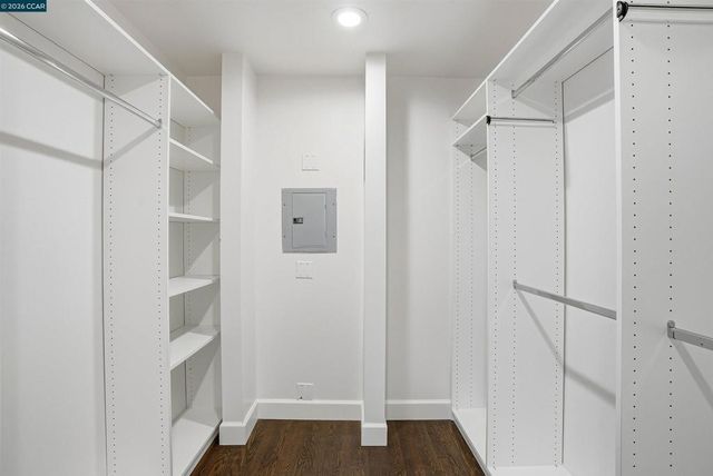 1 Green Acres Ct, Lafayette, CA 94549