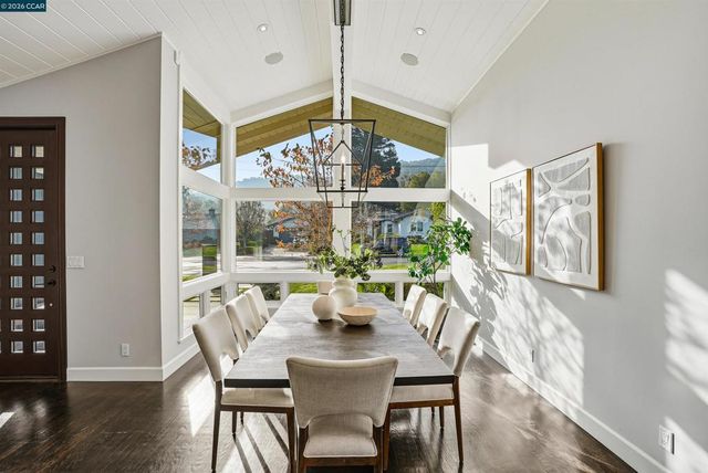 1 Green Acres Ct, Lafayette, CA 94549