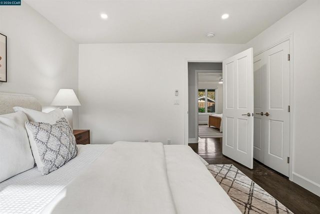 1 Green Acres Ct, Lafayette, CA 94549