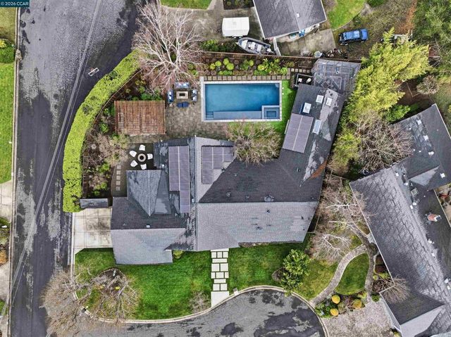 1 Green Acres Ct, Lafayette, CA 94549