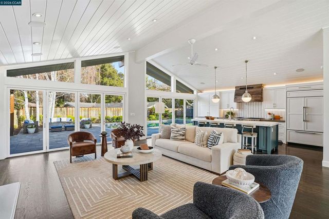 1 Green Acres Ct, Lafayette, CA 94549