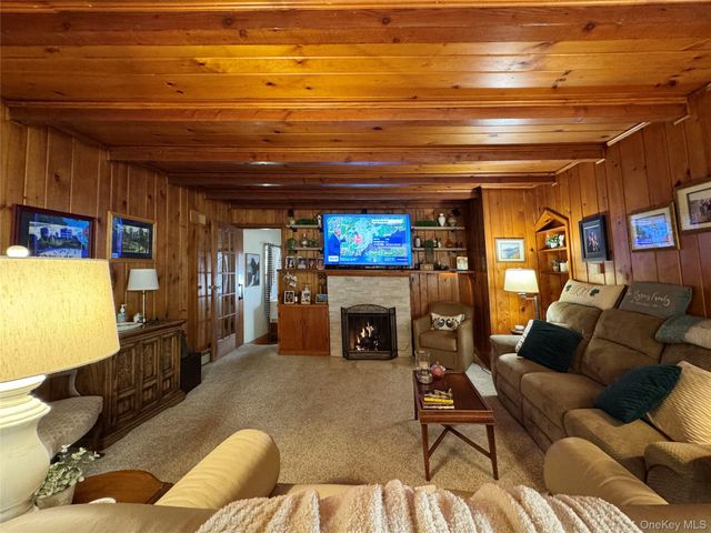 680 Vassar Road, Poughkeepsie, NY 12603