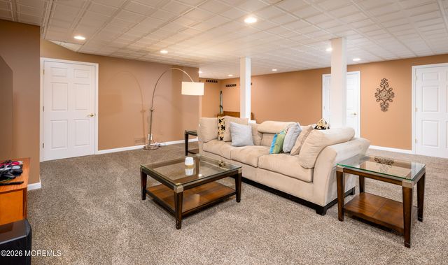 4 Henry Court, Millstone, NJ 08535