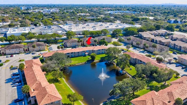 908 Twin Lakes Drive 8C, Coral Springs, FL 33071