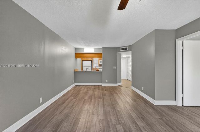 908 Twin Lakes Drive 8C, Coral Springs, FL 33071