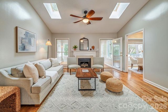 70 Forest Lake Drive, Asheville, NC 28803