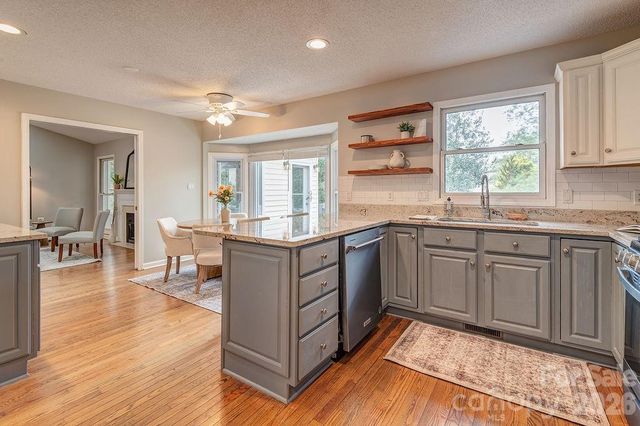 70 Forest Lake Drive, Asheville, NC 28803