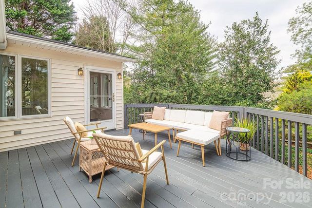 70 Forest Lake Drive, Asheville, NC 28803