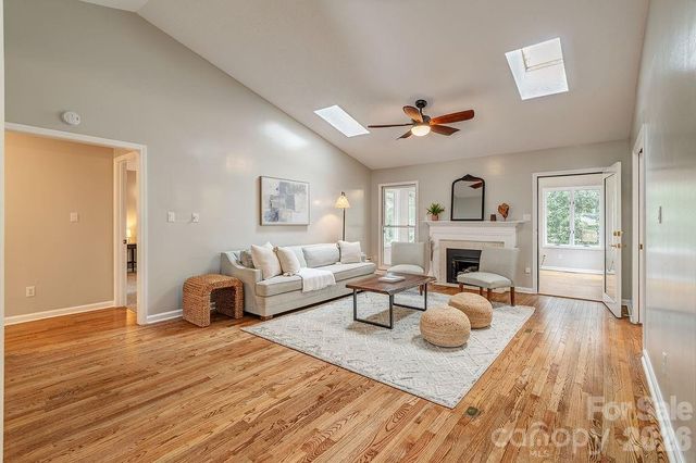 70 Forest Lake Drive, Asheville, NC 28803