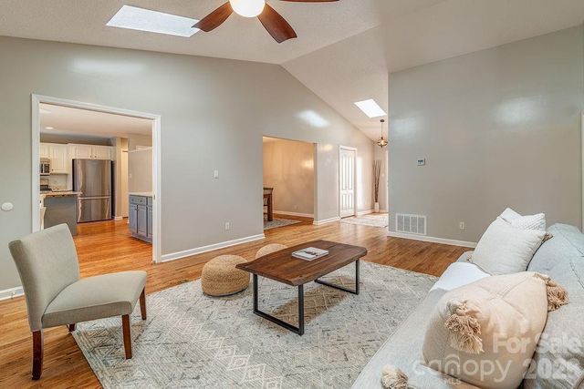 70 Forest Lake Drive, Asheville, NC 28803