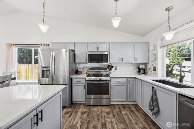 19204 206th Street E, Orting, WA 98360