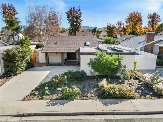 25236 Via Sistine, Valencia, CA 91355