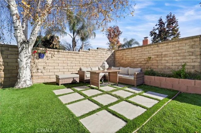 25236 Via Sistine, Valencia, CA 91355