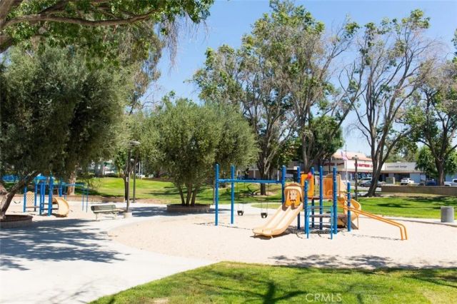 25236 Via Sistine, Valencia, CA 91355