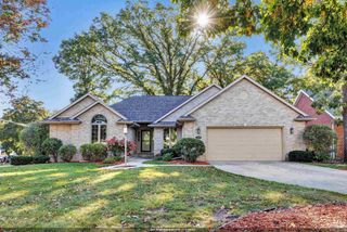 1601 RUSTIC OAKS COURT, Green Bay, WI 54301