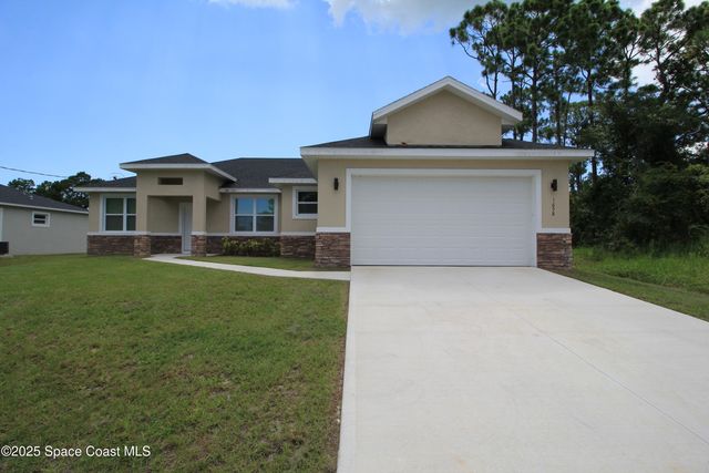 1658 Hamilton Avenue SW, Palm Bay, FL 32908