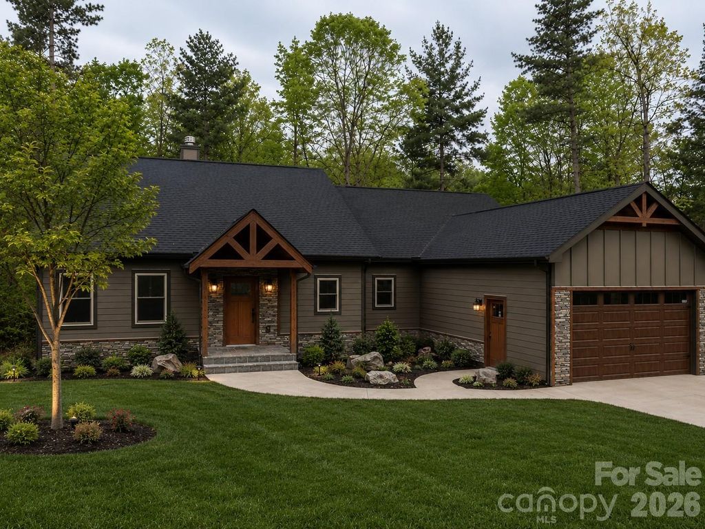 84 Gracie Lane, Weaverville, NC 28787