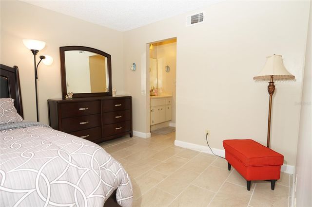 3276 CANDLE RIDGE COURT 202, Orlando, FL 32822