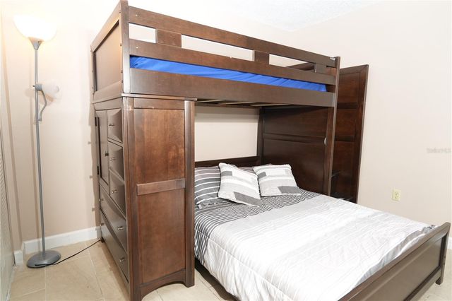 3276 CANDLE RIDGE COURT 202, Orlando, FL 32822