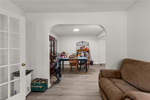 5403 Jonquil LN, Gloucester, VA 23061