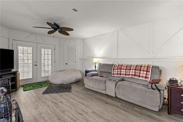 5403 Jonquil LN, Gloucester, VA 23061