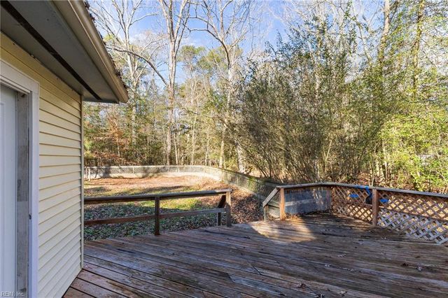 5403 Jonquil LN, Gloucester, VA 23061