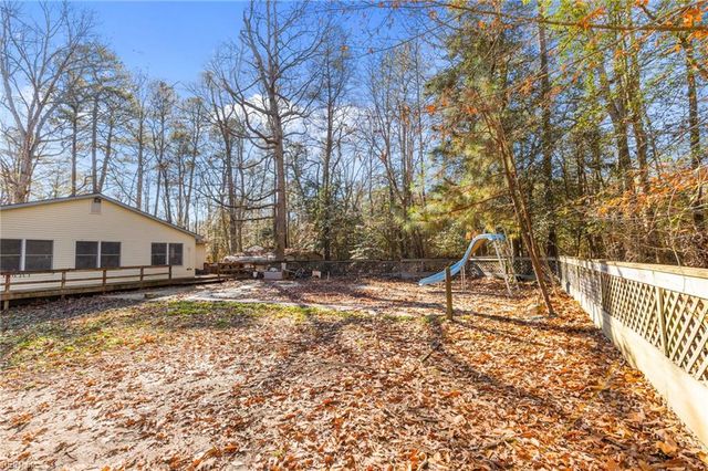 5403 Jonquil LN, Gloucester, VA 23061