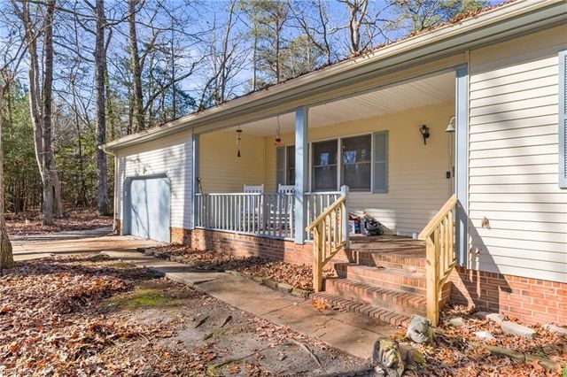 5403 Jonquil LN, Gloucester, VA 23061