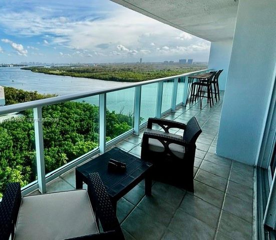 100 Bayview Drive 2124, Sunny Isles Beach, FL 33160