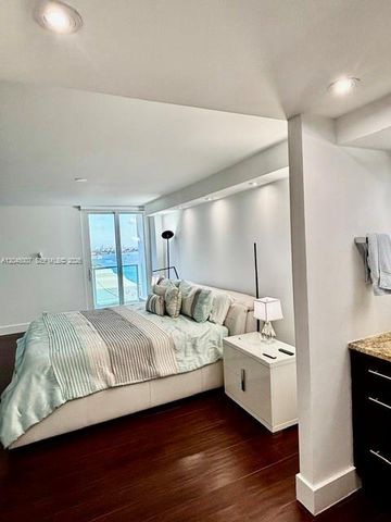 100 Bayview Drive 2124, Sunny Isles Beach, FL 33160