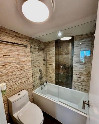 100 Bayview Drive 2124, Sunny Isles Beach, FL 33160