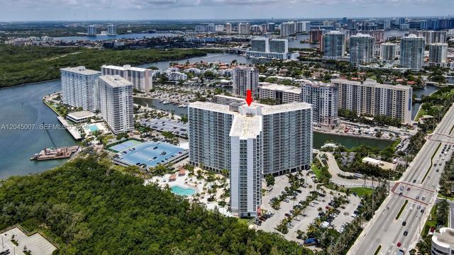 100 Bayview Drive 2124, Sunny Isles Beach, FL 33160