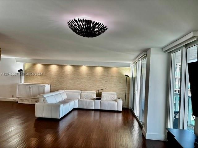 100 Bayview Drive 2124, Sunny Isles Beach, FL 33160
