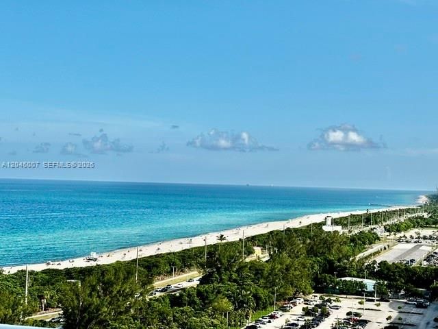100 Bayview Drive 2124, Sunny Isles Beach, FL 33160