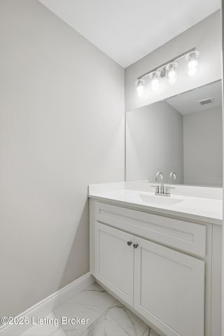 3024 Thorntree Ln, Lawrenceburg, KY 40342