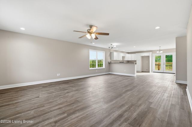 3024 Thorntree Ln, Lawrenceburg, KY 40342