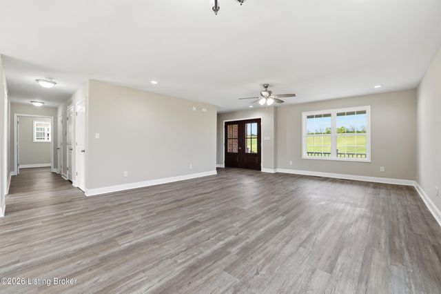 3024 Thorntree Ln, Lawrenceburg, KY 40342