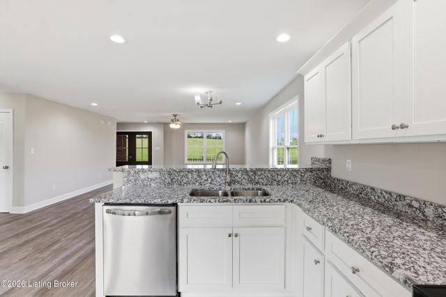 3024 Thorntree Ln, Lawrenceburg, KY 40342