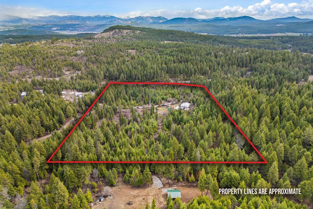 4351 D Hesseltine Rd, Valley, WA 99181