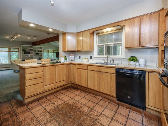 4323 Sunnybrook Drive, Kalamazoo, MI 49008