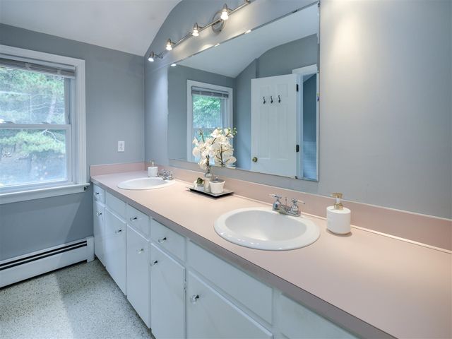 4323 Sunnybrook Drive, Kalamazoo, MI 49008