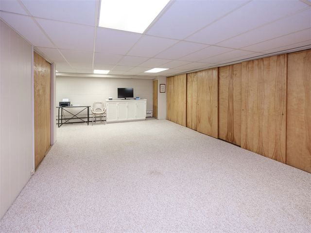 4323 Sunnybrook Drive, Kalamazoo, MI 49008