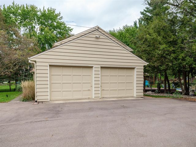 4323 Sunnybrook Drive, Kalamazoo, MI 49008