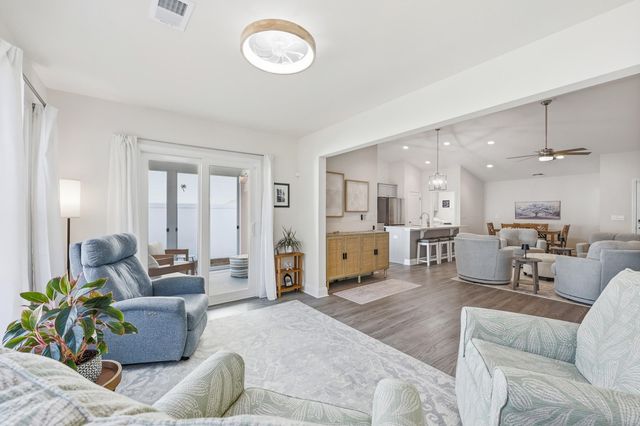 3835 Park Pointe Ave., Little River, SC 29566