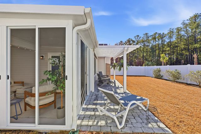 3835 Park Pointe Ave., Little River, SC 29566